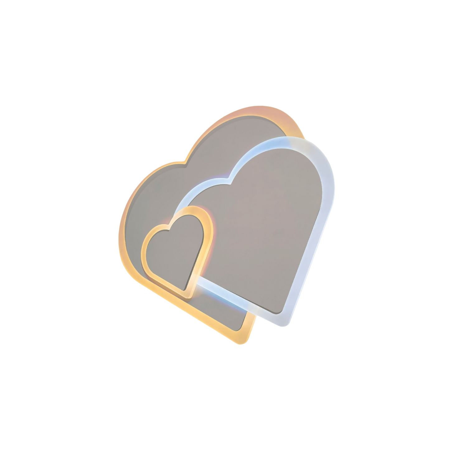 Tre luci a forma di cuore con un design a strati e sfondo bianco. Le luci sono accese.