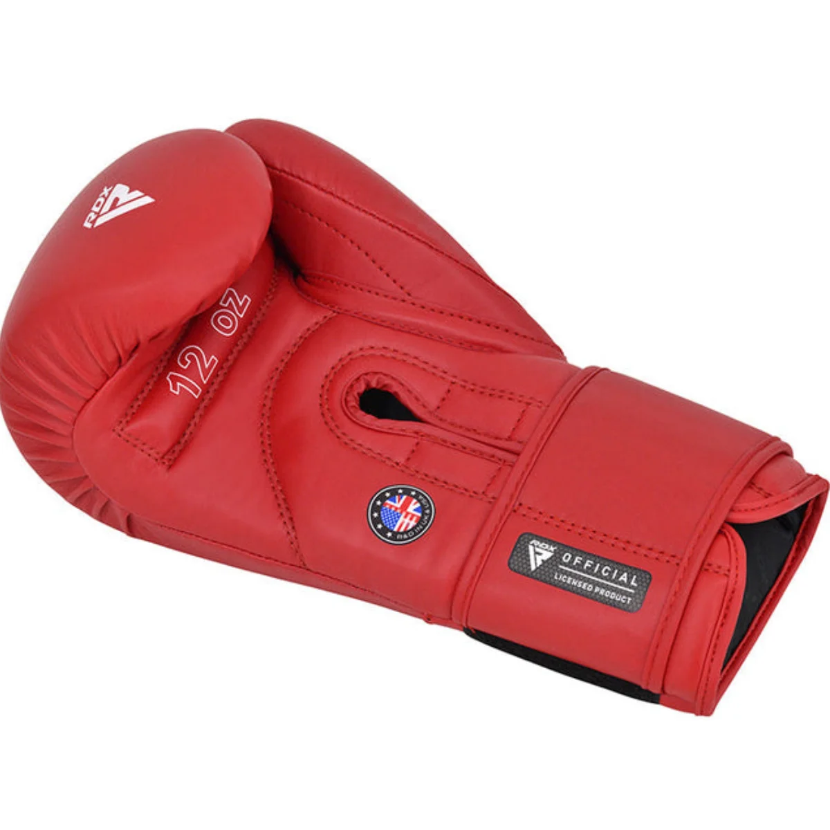 Gant de boxe RDX rouge avec marquage 12 oz et écusson du drapeau américain. Logo RDX présent.