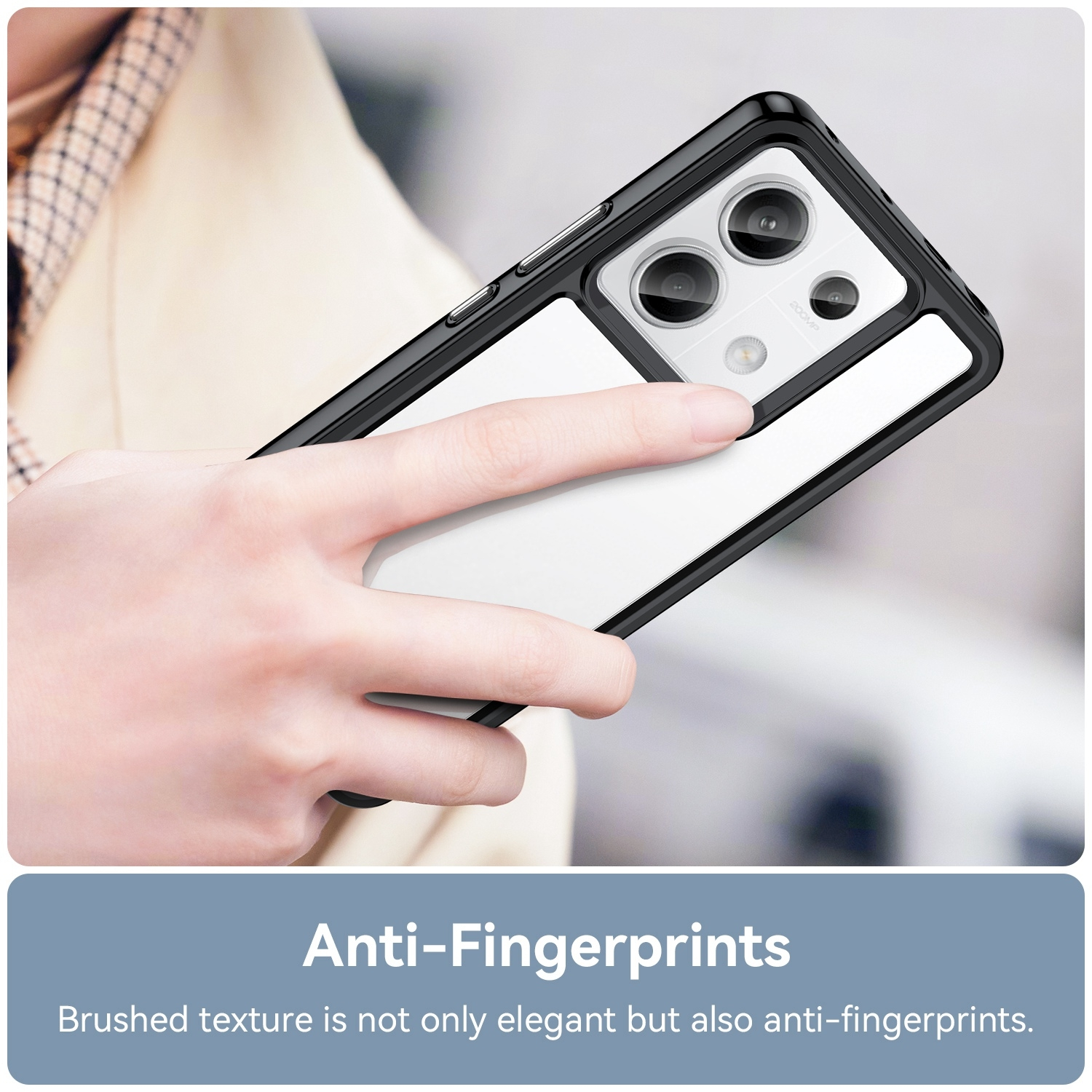 Eine Hand hält eine schwarz-weiße Handyhülle mit dem Text „Anti-Fingerabdrücke“.