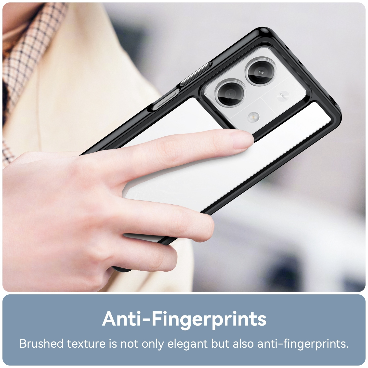 Eine Person, die eine schwarz-weiße Handyhülle hält, Werbung für Anti-Fingerabdruck-Schutz.