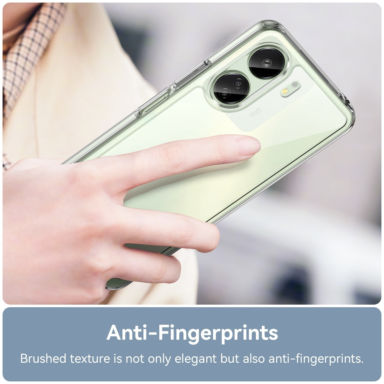 Hand hält eine transparente Handyhülle mit einem Telefon darin. Text gegen Fingerabdrücke unten.