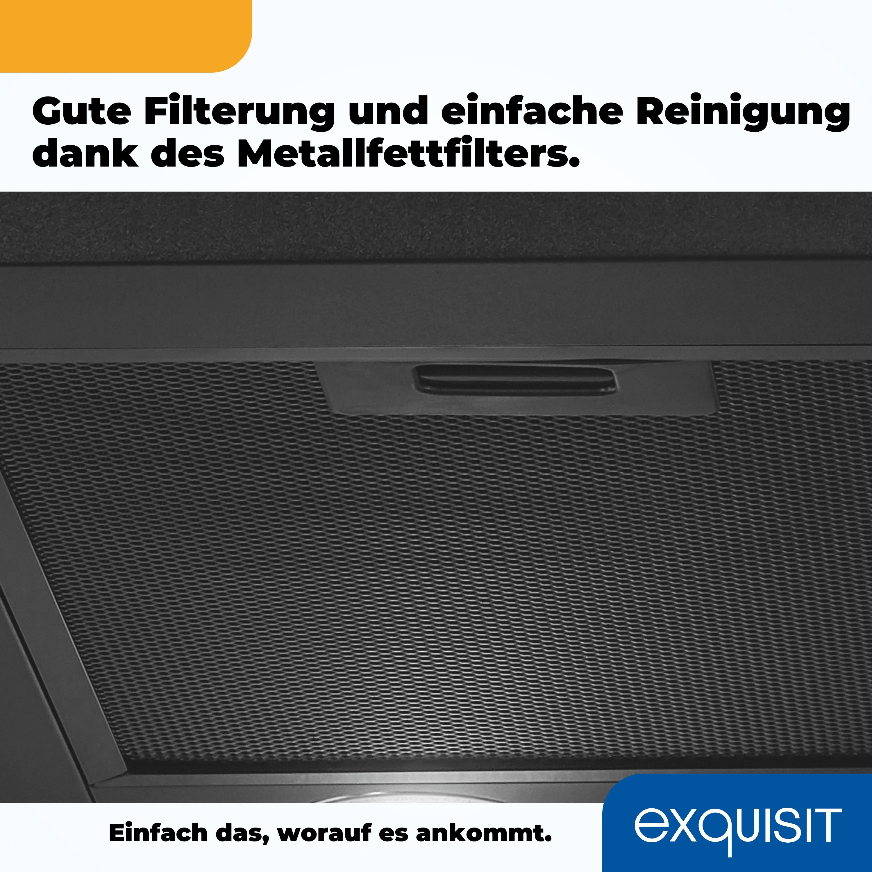 Schwarzer Metallfilter in einer Dunstabzugshaube. Text auf Deutsch. Der Filter ist fein perforiert.
