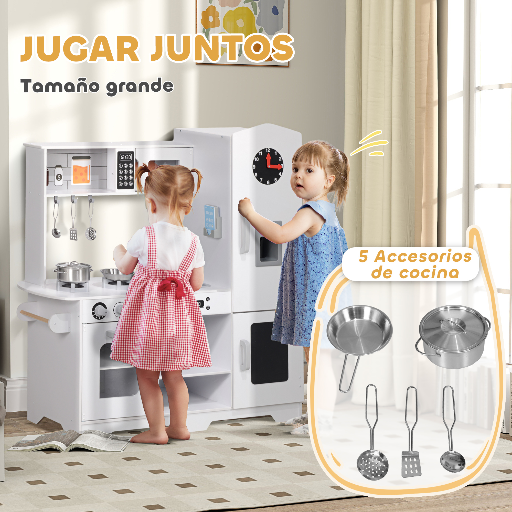 Dos niñas jugando con una cocina de juguete blanca, con accesorios de cocina.