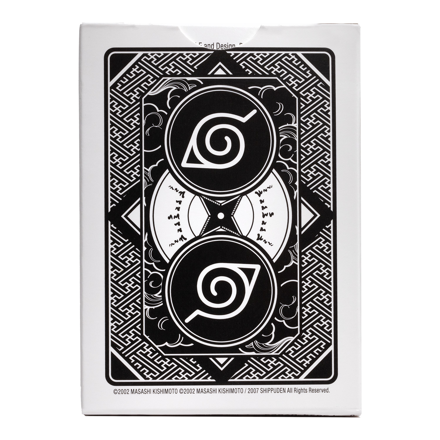 Eine weiße Kartenbox mit einem Naruto-Design. Die Rückseite eines Kartenspiels ist sichtbar.