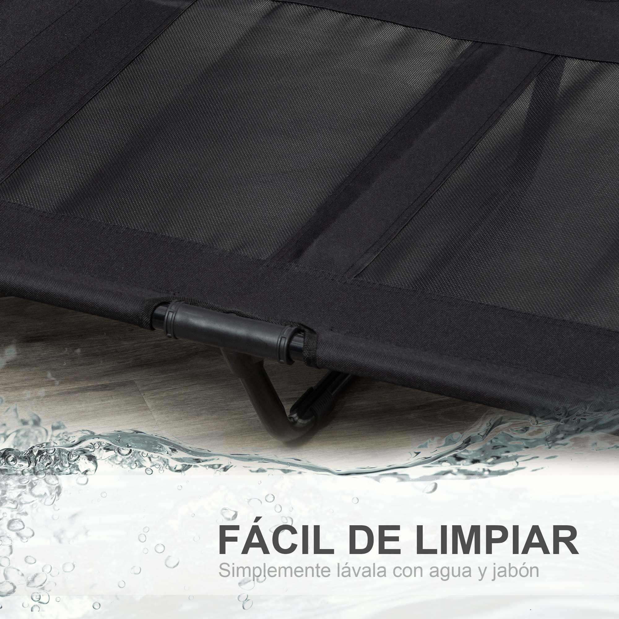Cama para perros negra con efecto agua. Malla negra con efecto salpicaduras de agua sobre fondo blanco.