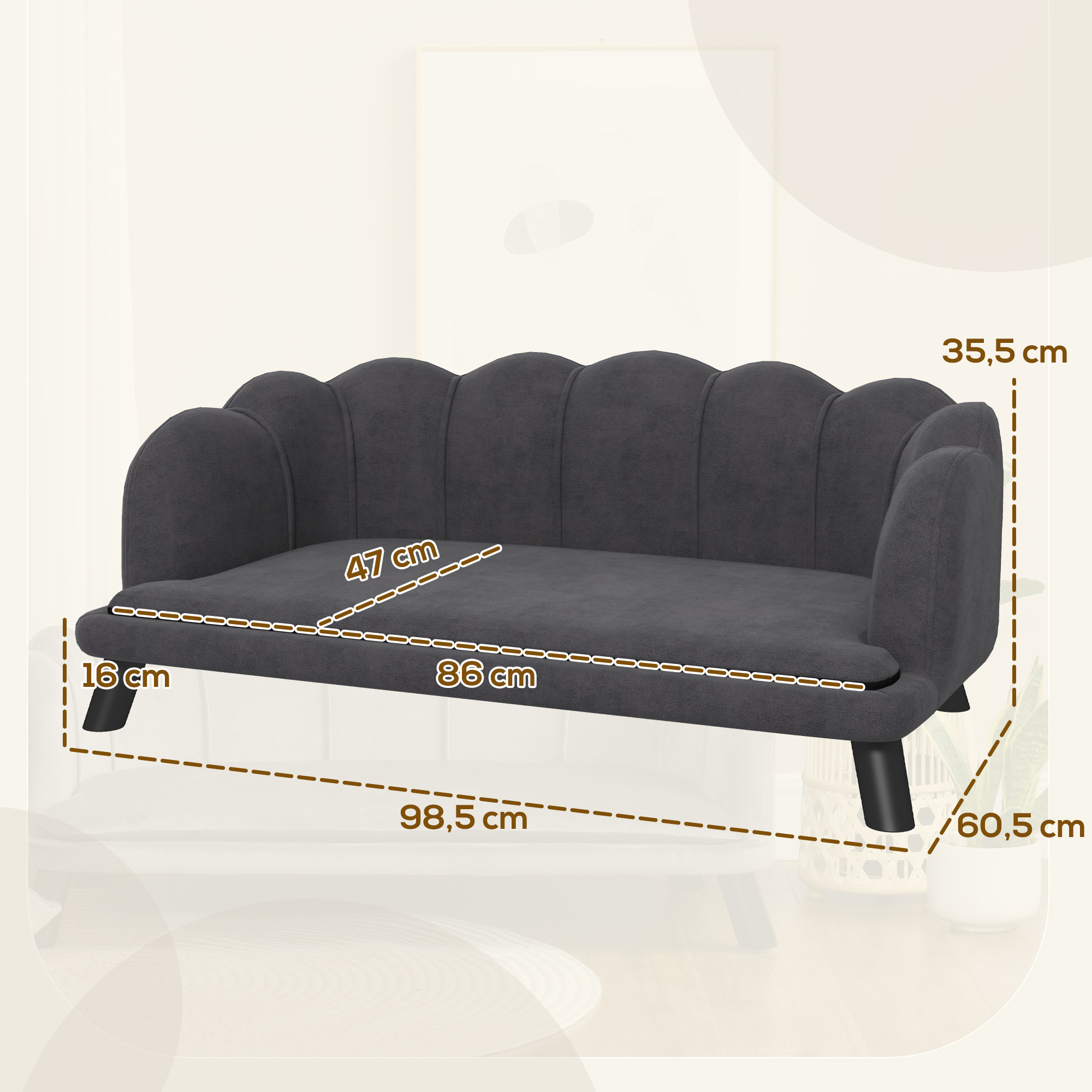 Graues Haustiersofa mit Maßen. Gekerbter Rücken, schwarze Beine. Beiger Hintergrund.
