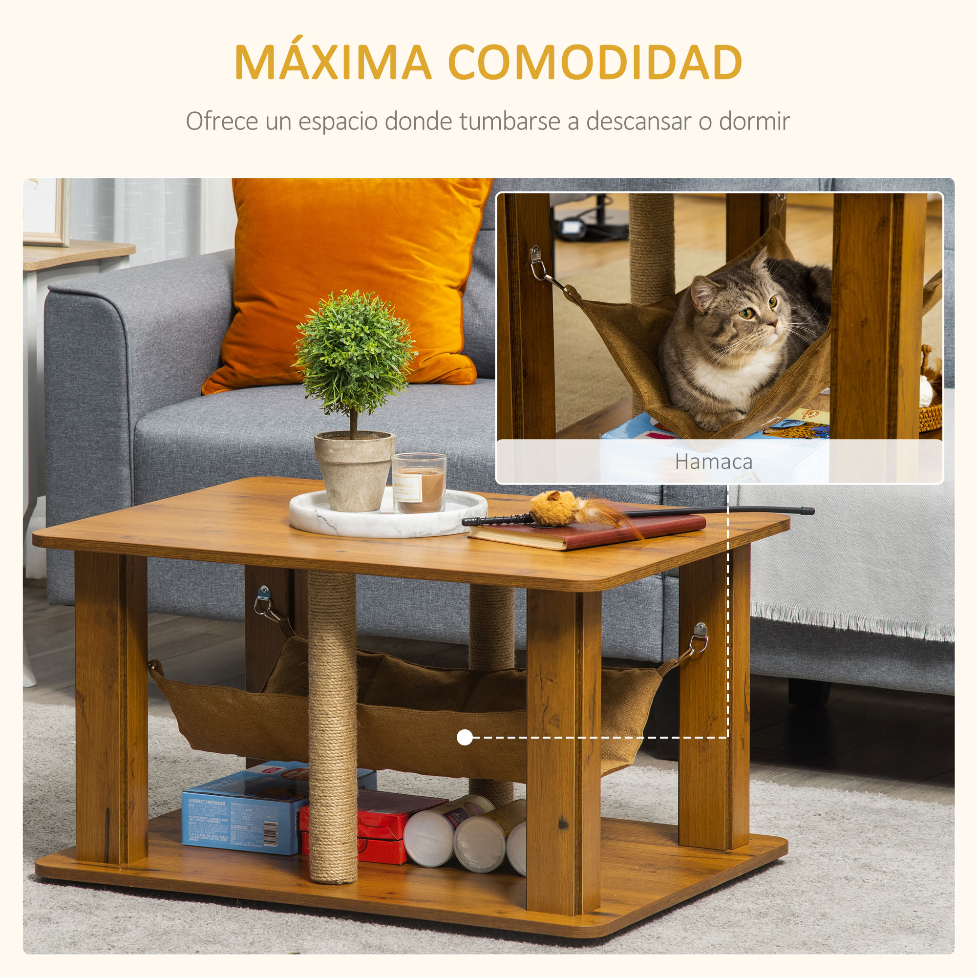 Un árbol para gatos de madera con un gato en una hamaca. El árbol está junto a una mesa de café de madera y un sofá.