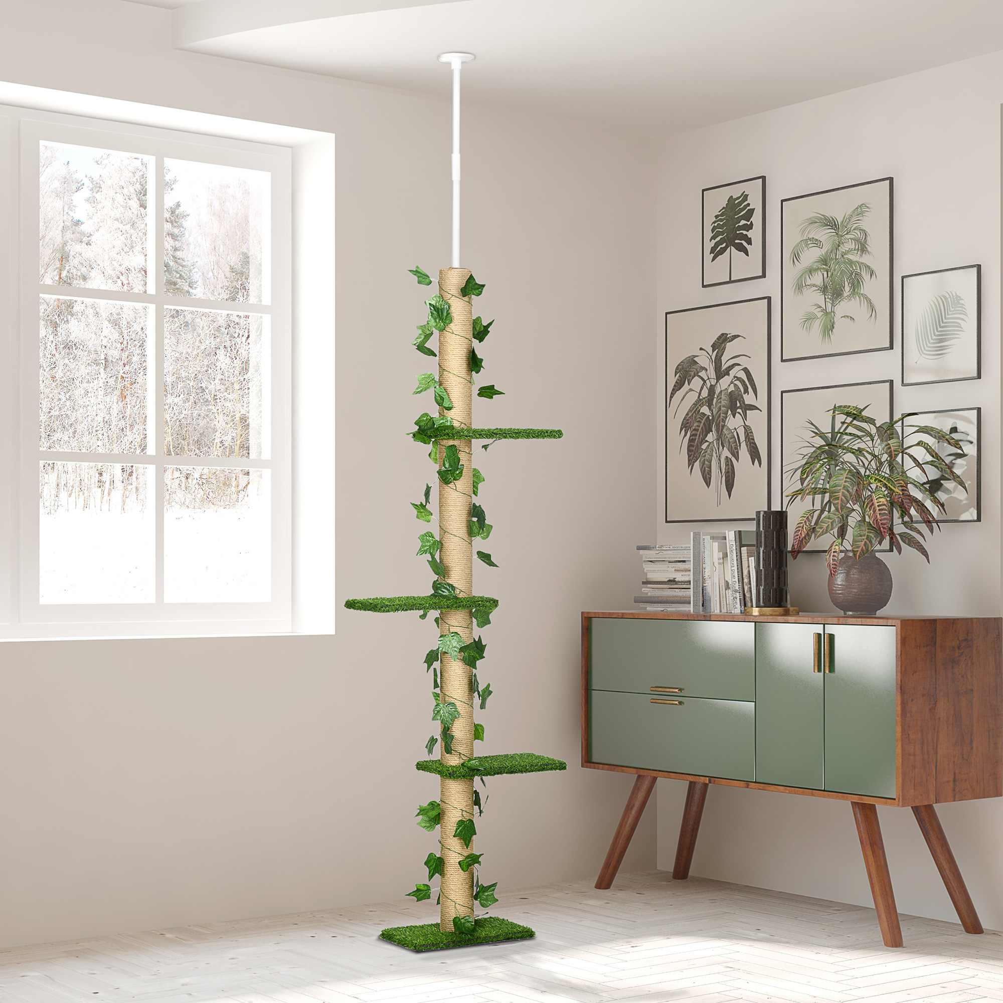 Árbol para gatos alto con plataformas y enredaderas verdes, en una habitación luminosa con ventana y plantas.