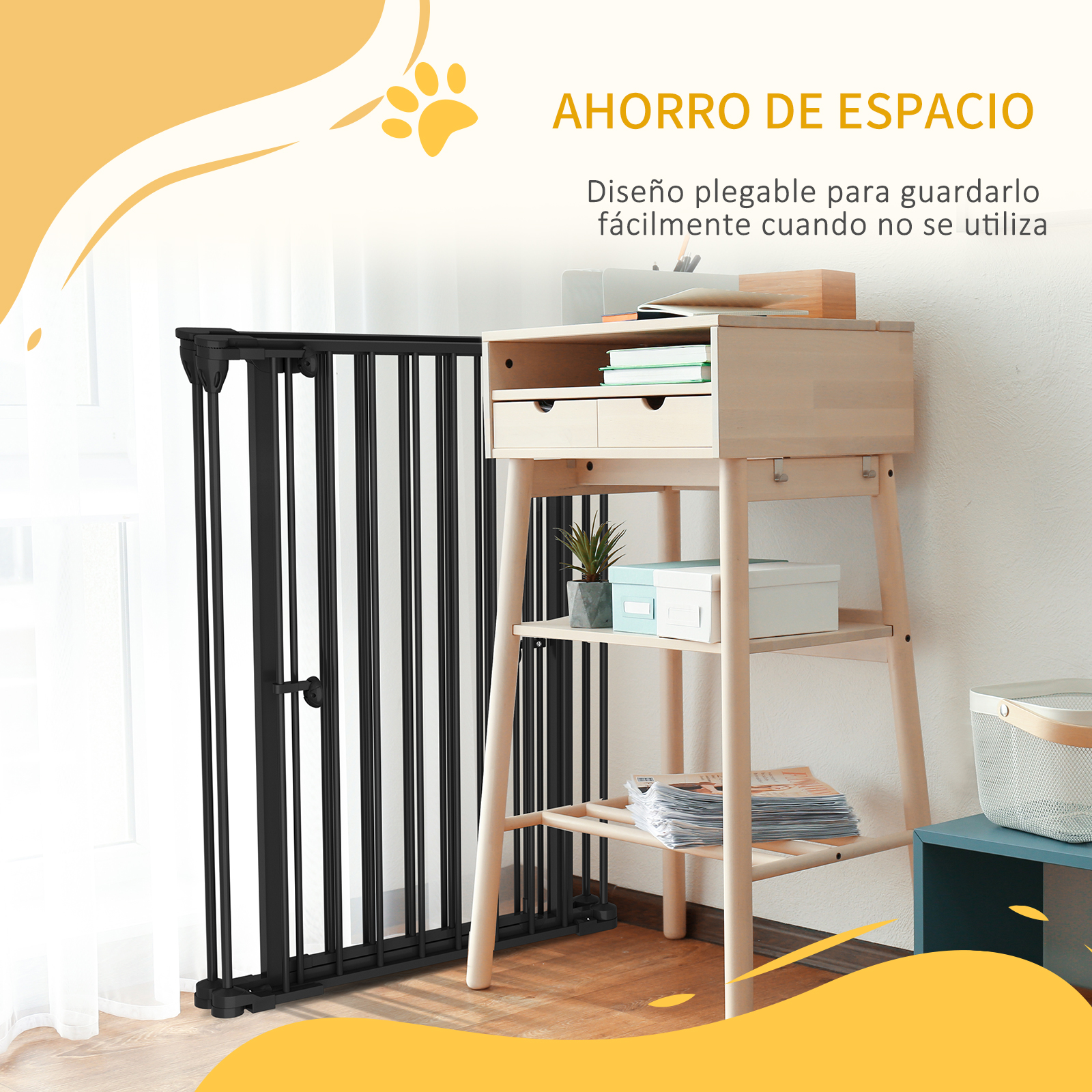 Puerta para mascotas negra en un piso de madera, junto a una mesa de madera clara. El texto dice 'Ahorro de espacio'.