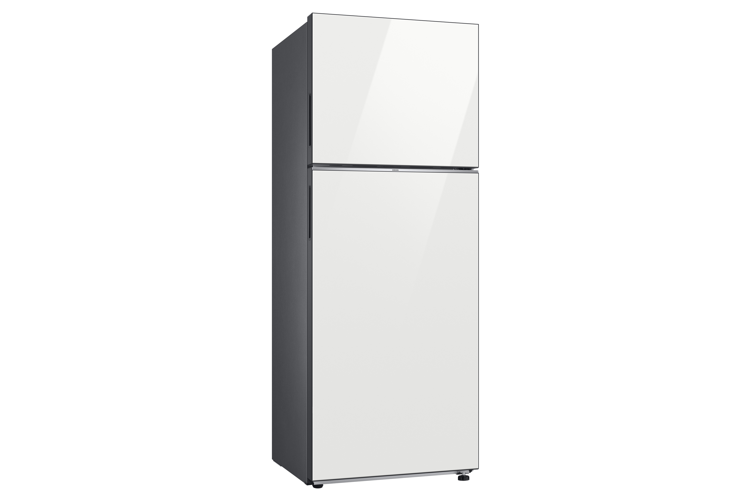 Frigorifero Samsung bianco e grigio. Due porte, superiore e inferiore, con un design semplice.