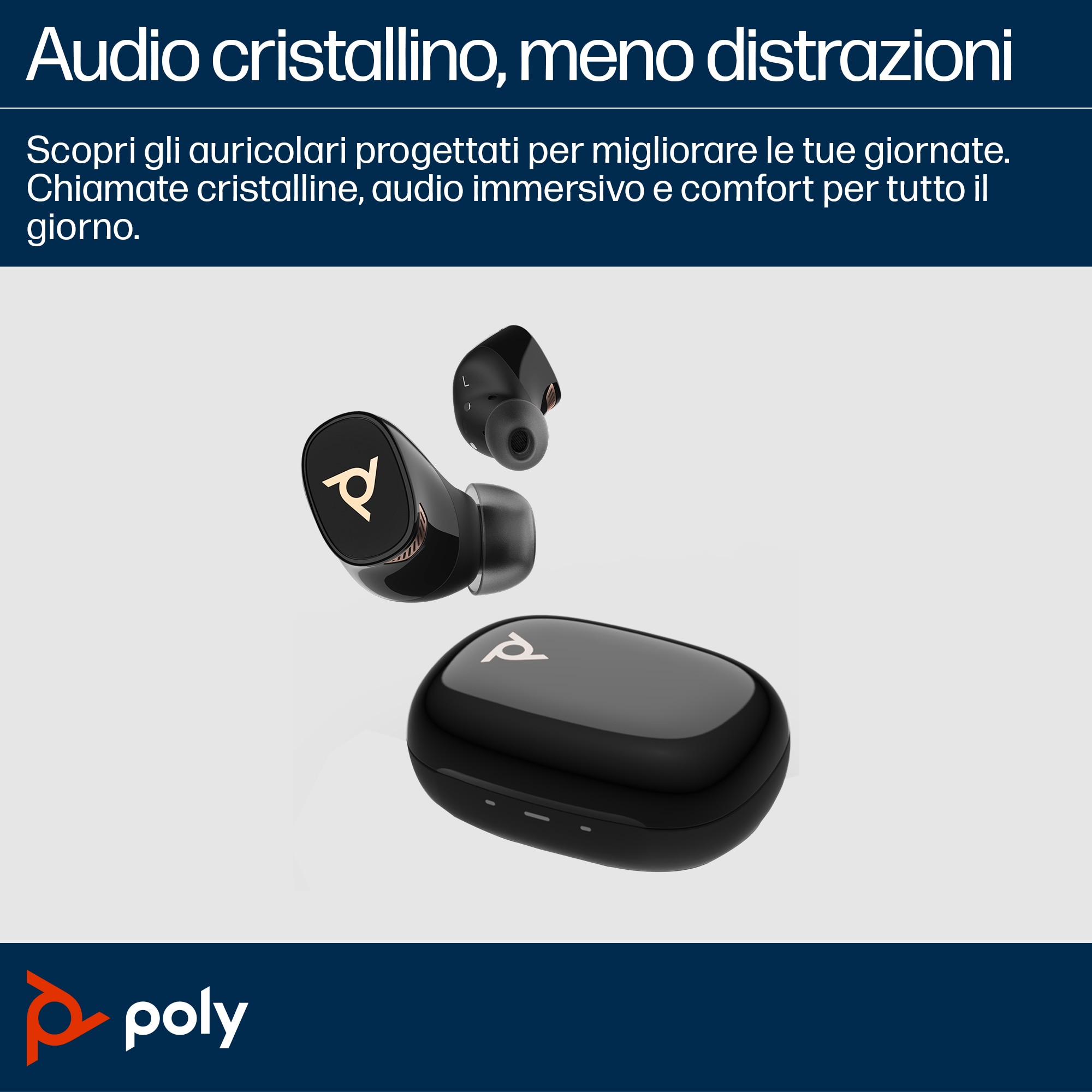 Auricolari wireless neri e custodia di ricarica su sfondo grigio chiaro. Prodotto del marchio Poly.