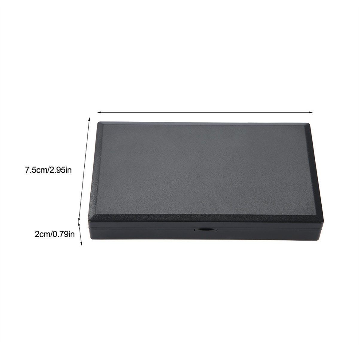 Eine kleine, schwarze rechteckige Box mit Abmessungen in Zentimetern und Zoll.