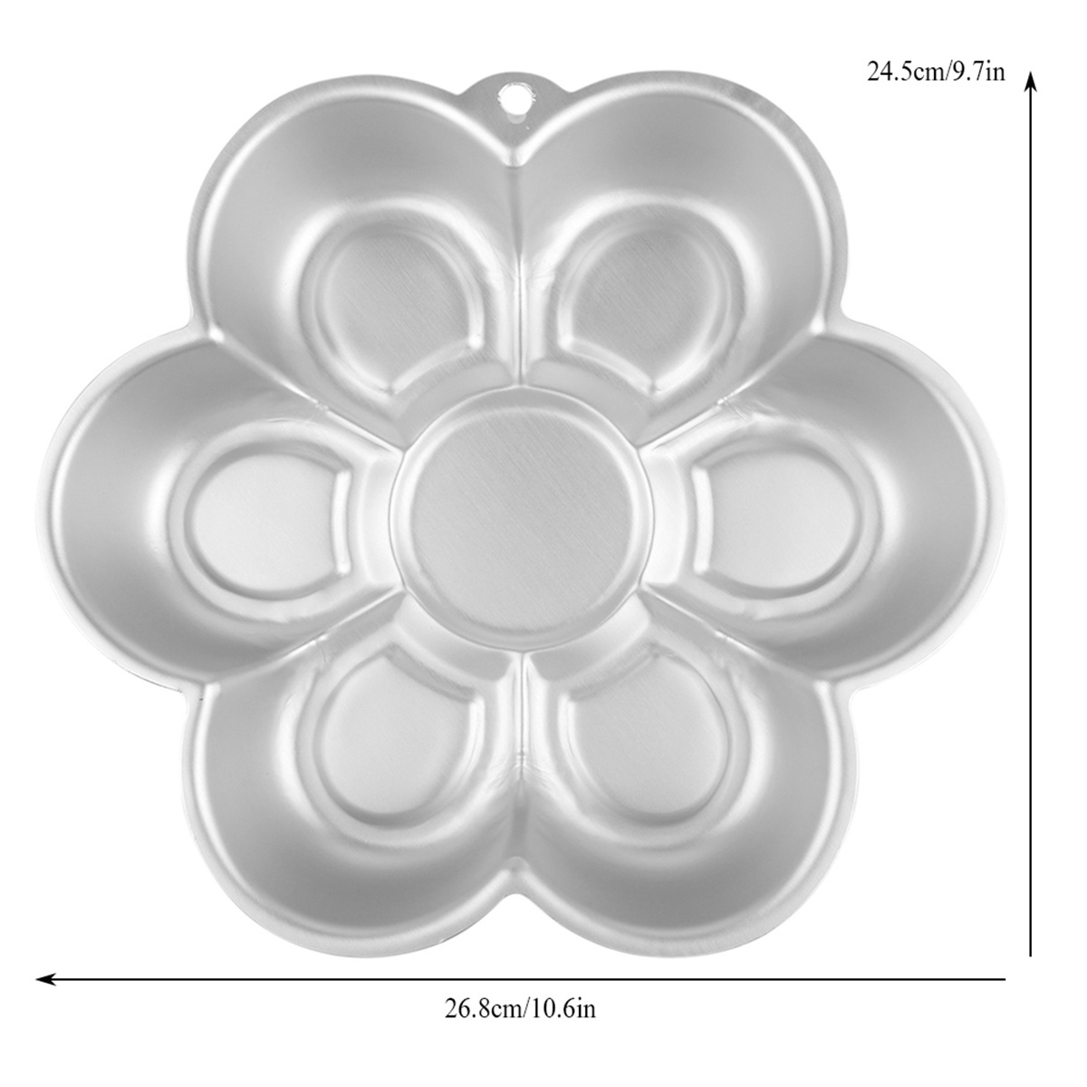 Eine silberne, blütenförmige Backform. Die Abmessungen sind 24,5 cm/9,7 Zoll und 26,8 cm/10,6 Zoll.