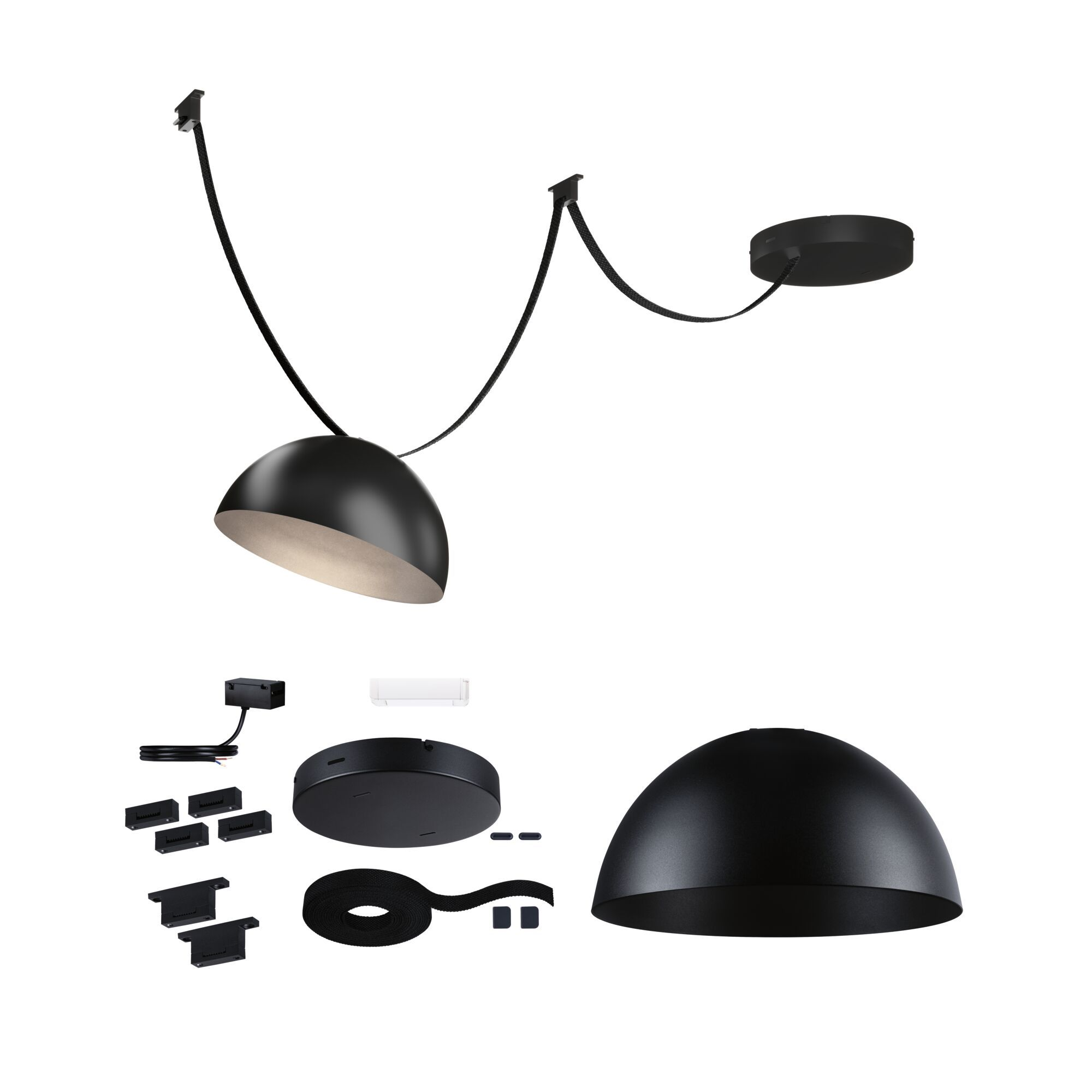 Czarne lampy wiszące z komponentami. Dwie czarne lampy w kształcie kopuły, zwisające z sufitu.
