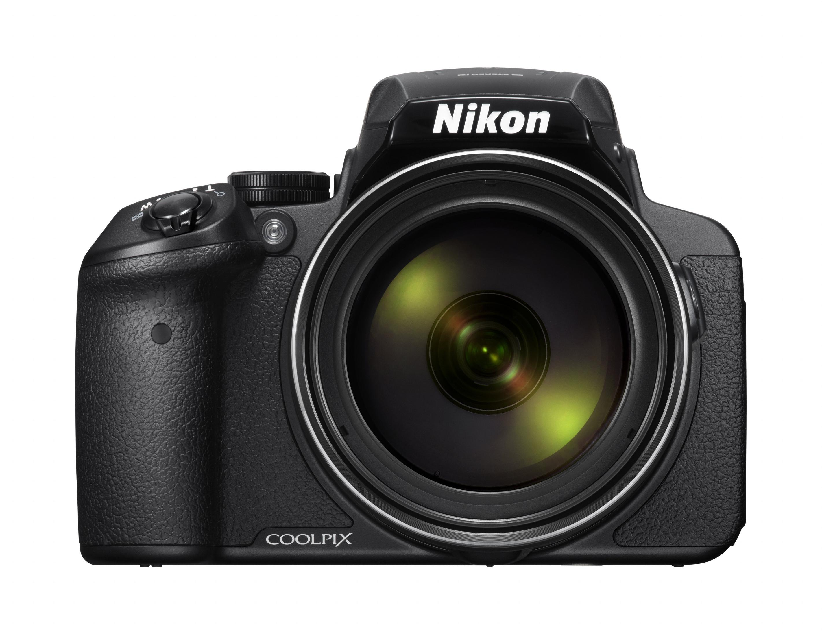 Schwarze Nikon Coolpix Kamera mit großem Objektiv. Das Wort 'Nikon' ist oben sichtbar.