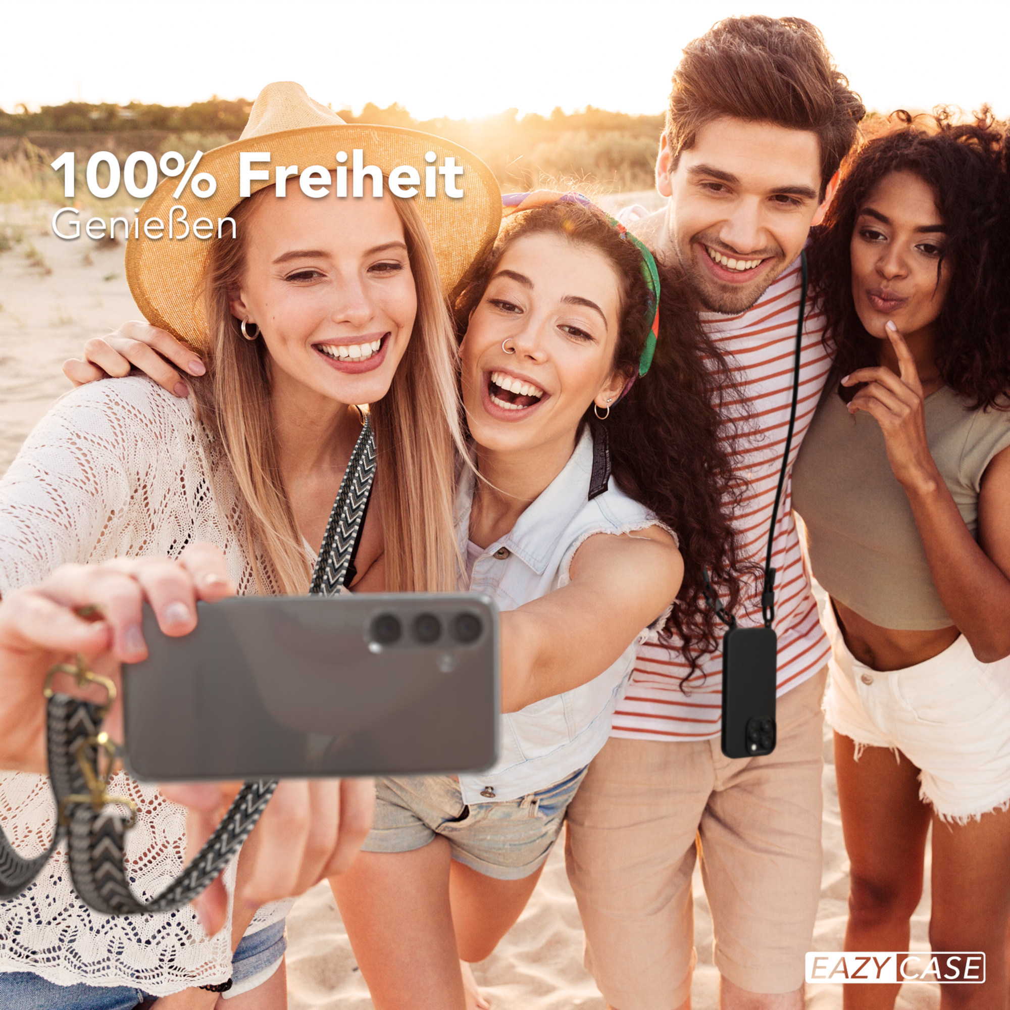 Vier Freunde machen ein Selfie am Strand. Text oben: 100% Freiheit. Eazy Case Logo unten.