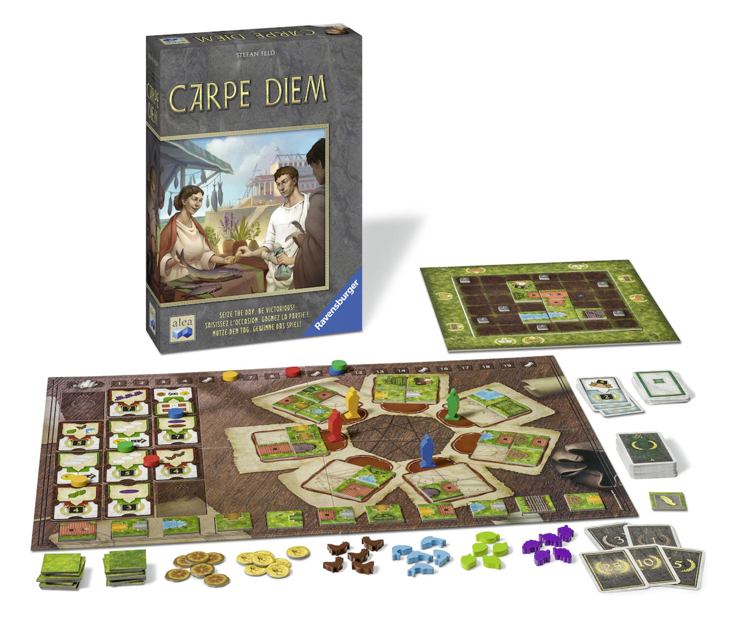 Brettspiel-Box, Spielbretter, Karten und Teile auf weißer Oberfläche.