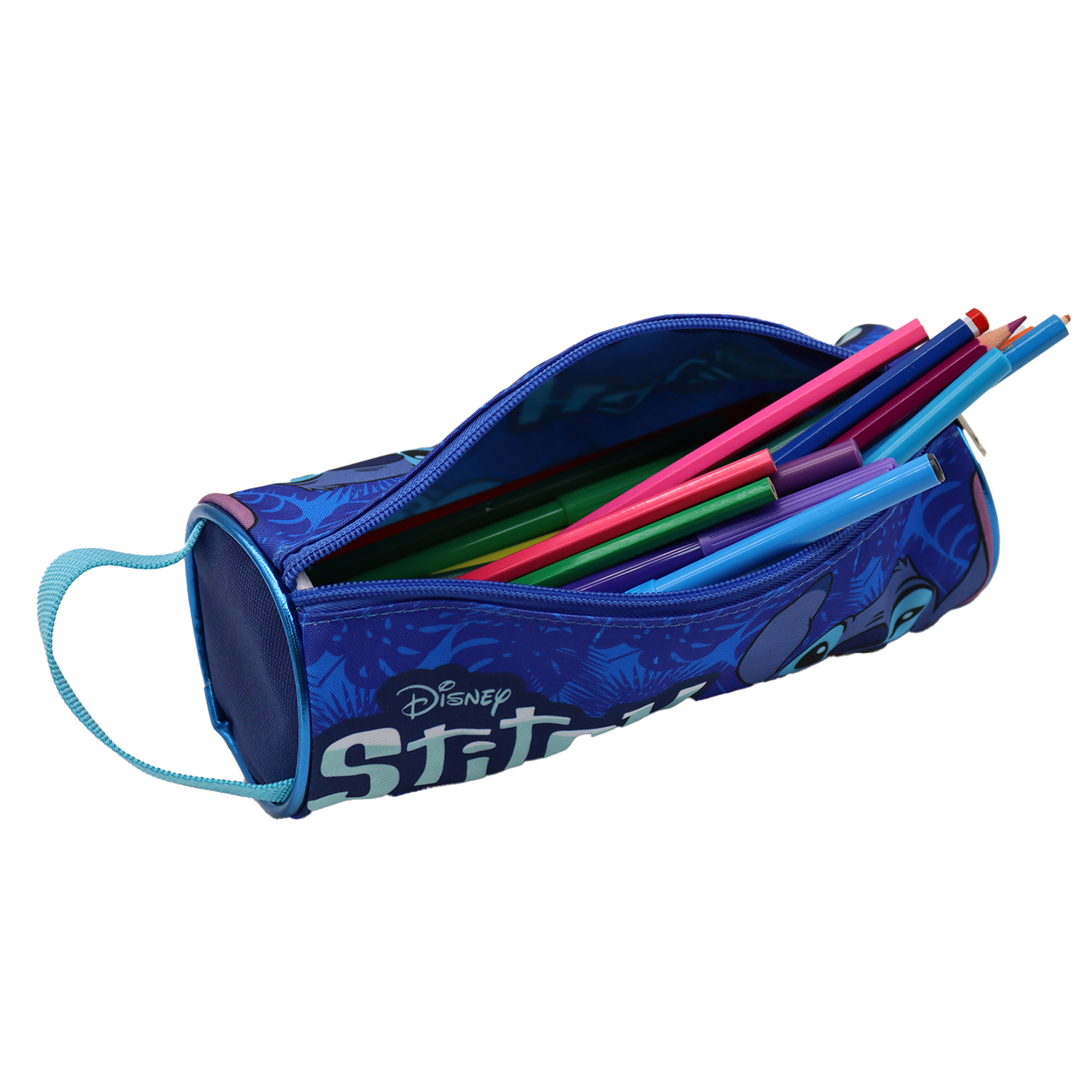 Un estuche azul con cremallera, lleno de lápices de colores y bolígrafos, con diseño de Stitch.