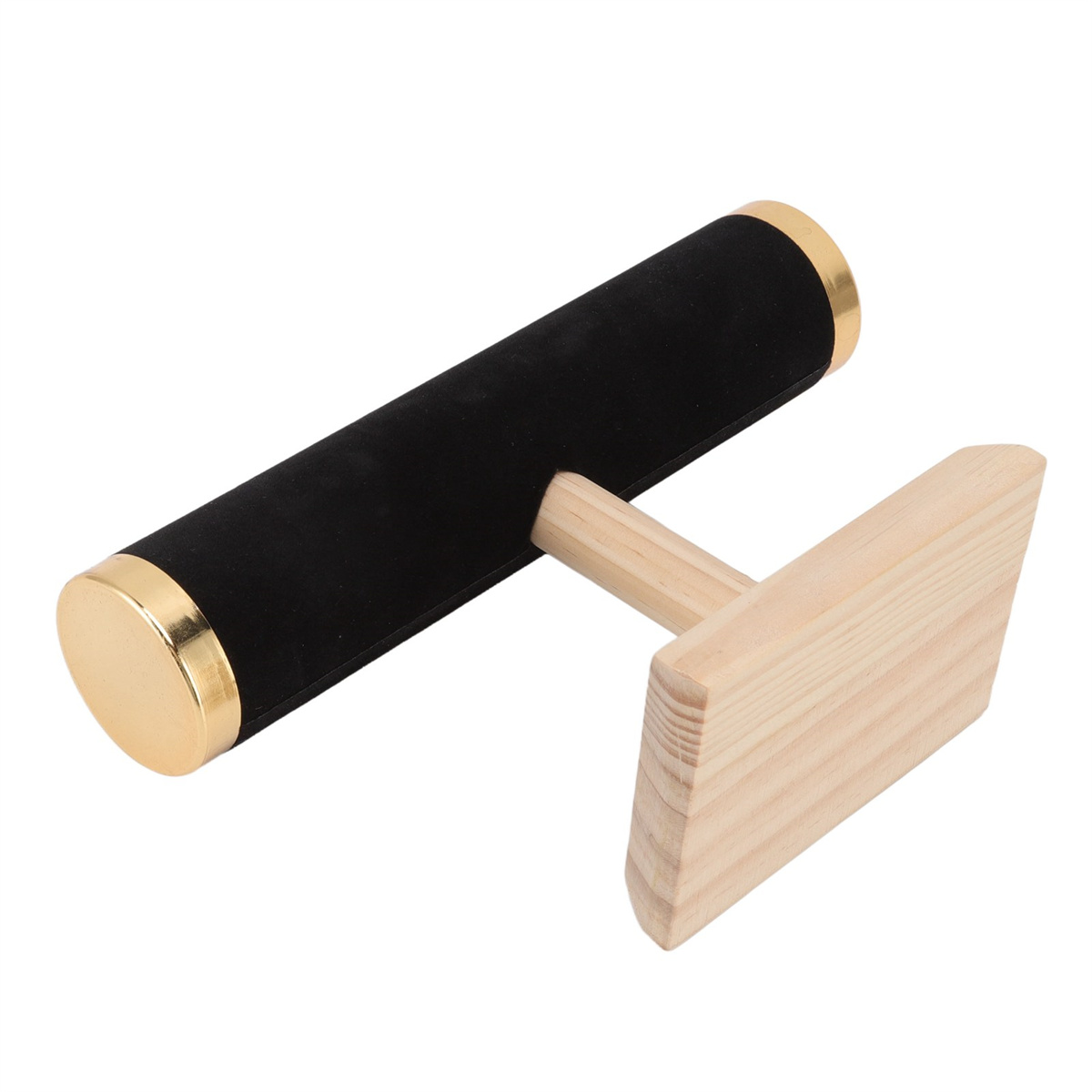 Ein schwarzer Schmuckständer aus Samt mit goldenen Akzenten und Holzsockel, auf weißem Untergrund.