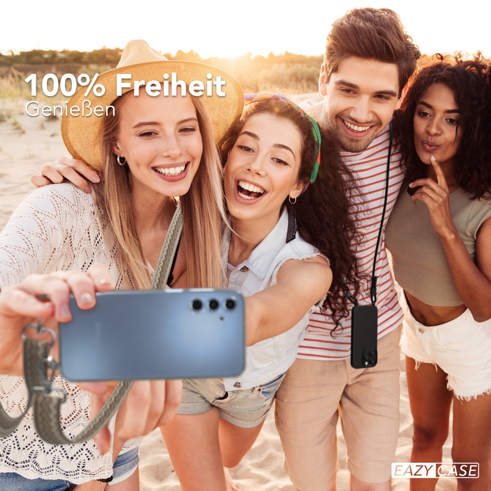 Freundesgruppe macht Selfie mit Telefon.