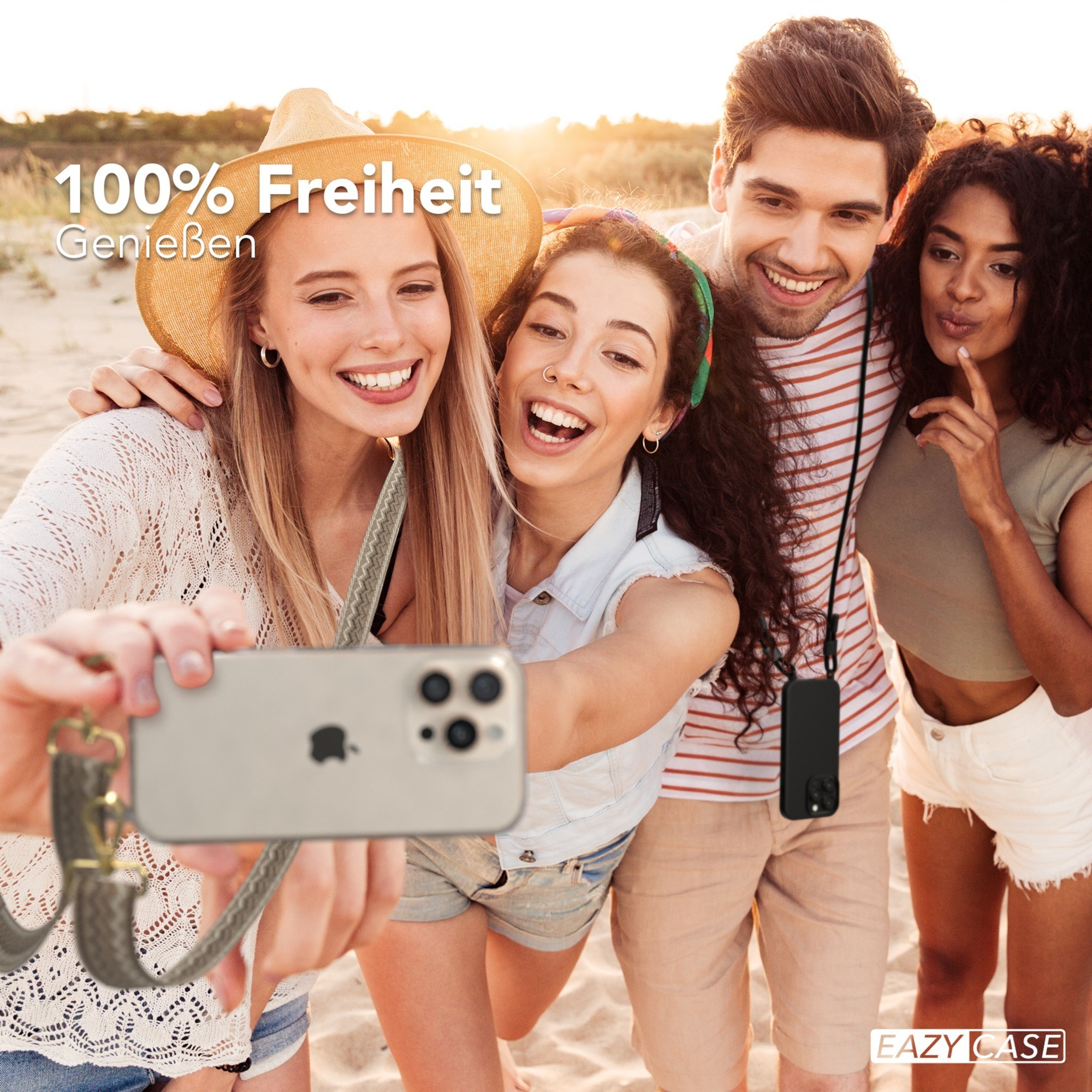 Freundesgruppe macht Selfie mit Telefon.
