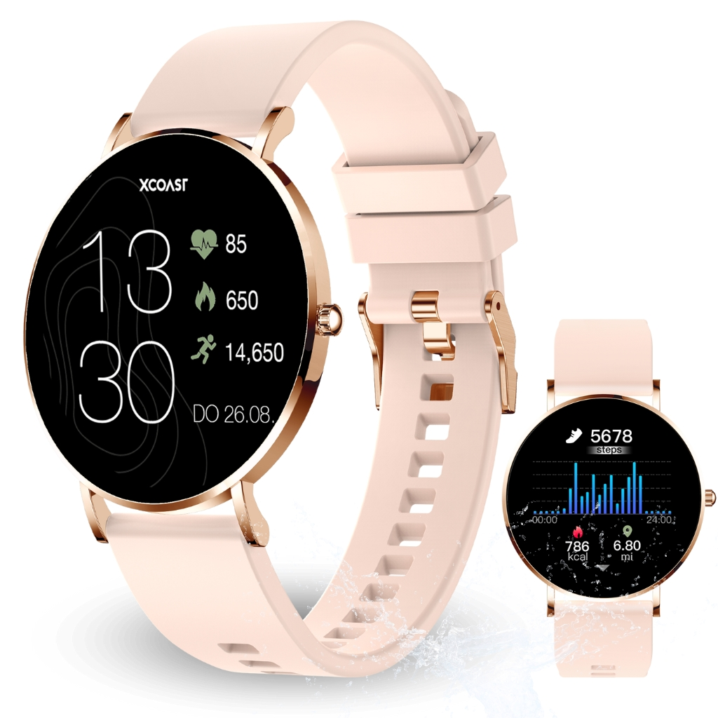 Rosafarbene Smartwatch mit zwei Bildschirmen, die Statistiken anzeigen, auf Weiß mit Wasserspritzeffekt.