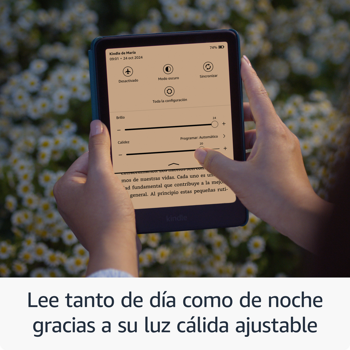 Person hält Tablet mit warmem, einstellbarem Licht. Text auf Spanisch auf dem Bildschirm.