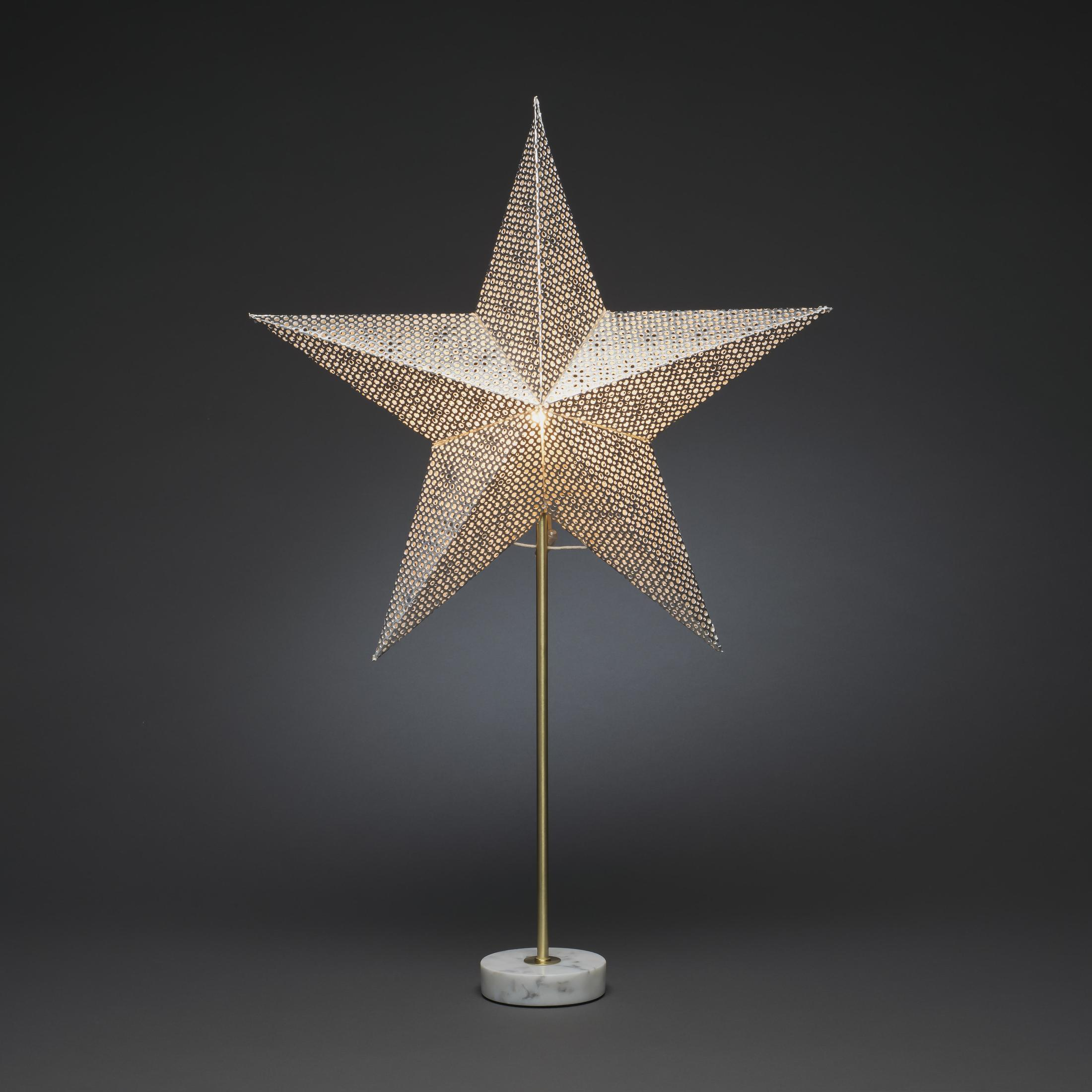 Eine hohe sternförmige Lampe aus Metall, mit goldenem Ständer und weißem Marmorsockel.