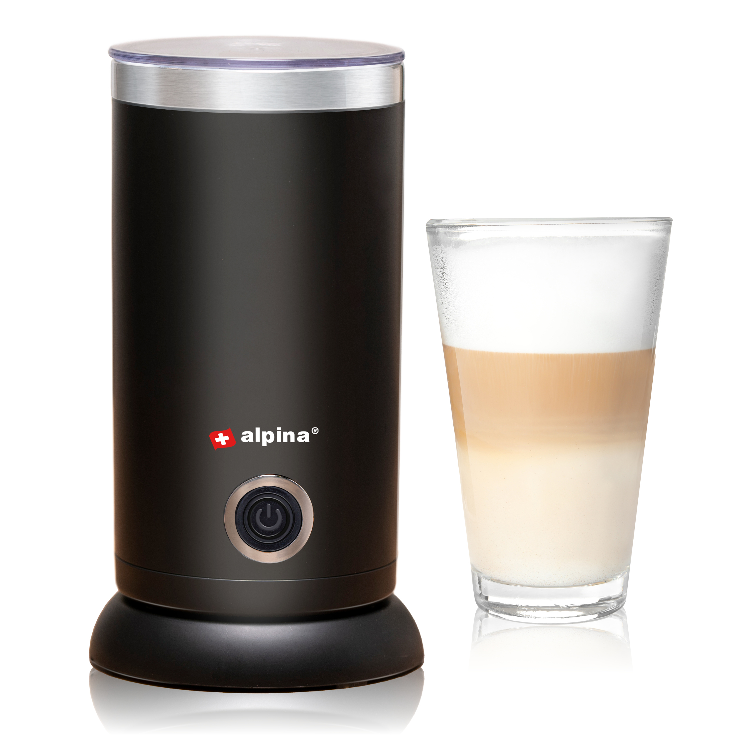 Schwarzer Milchaufschäumer neben einem Glas geschichteten Latte. Alpina-Logo sichtbar.