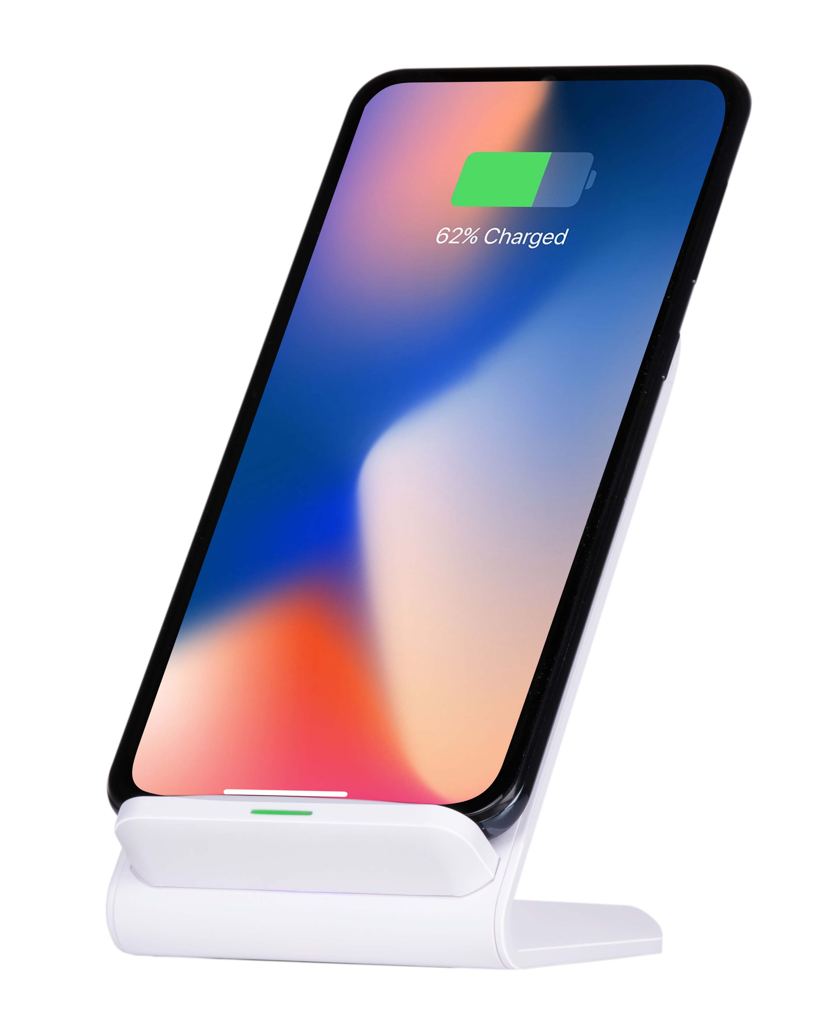Witte draadloze oplaadstandaard met een iPhone die voor 62% oplaadt.