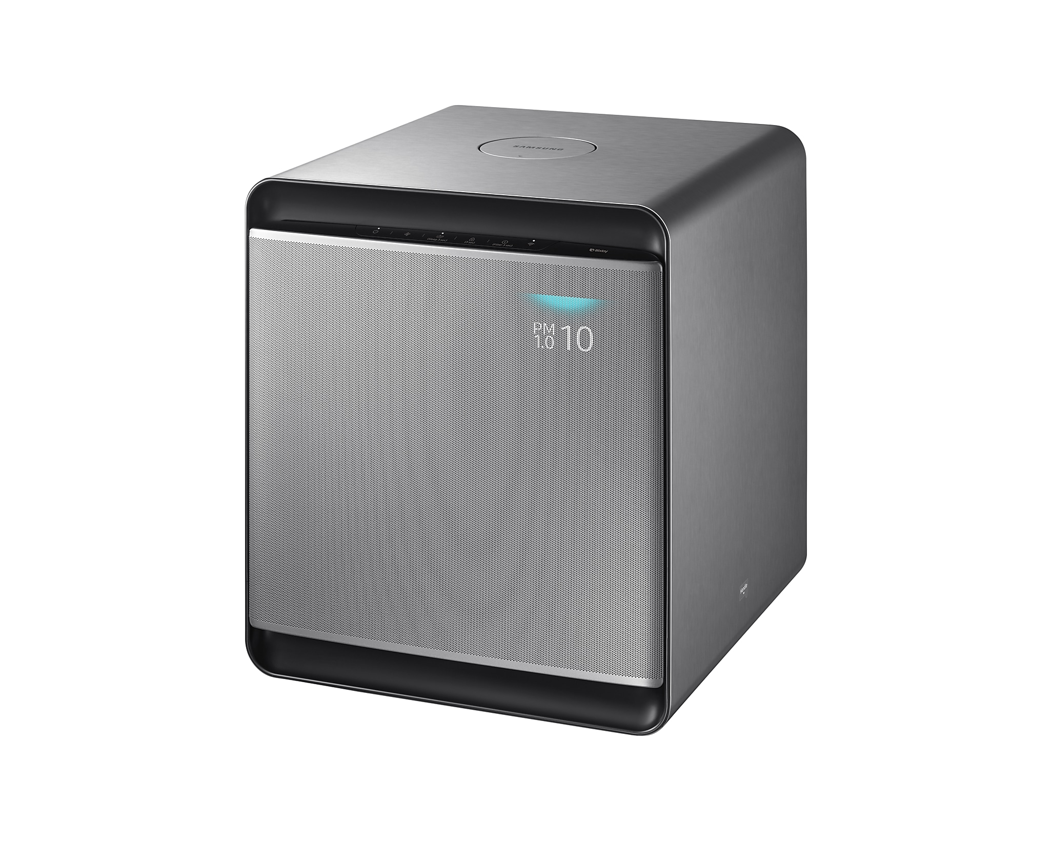 Srebrny oczyszczacz powietrza z cyfrowym wyświetlaczem PM10, na białym tle.