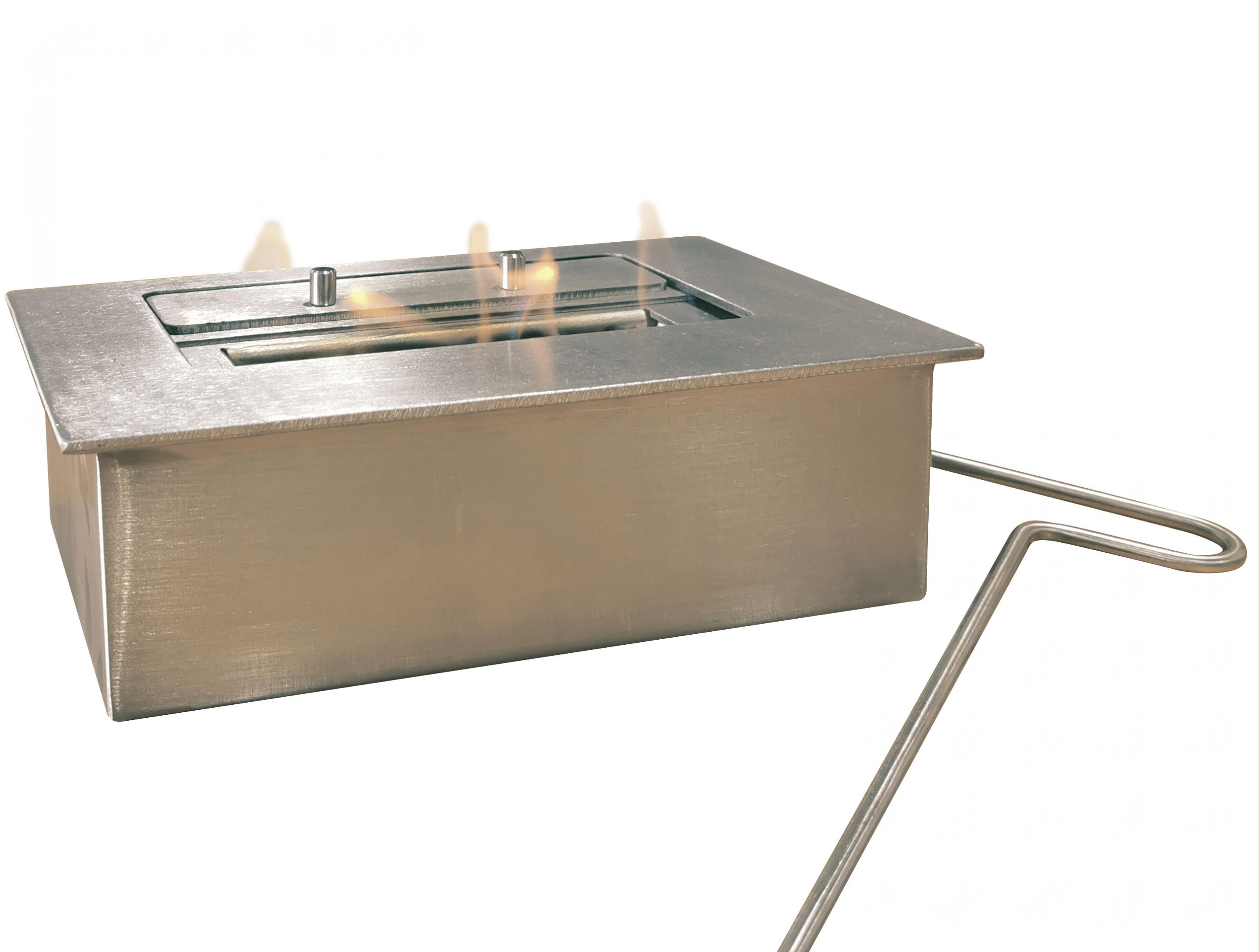 Braciere rettangolare metallico con fiamme. Un manico in metallo è a destra.