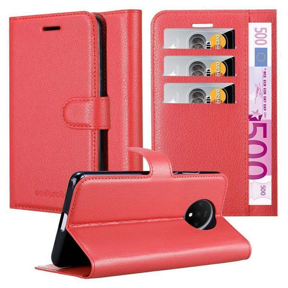 Custodia per telefono in pelle rossa, con scomparti per carte e funzione stand. Ha una chiusura magnetica.