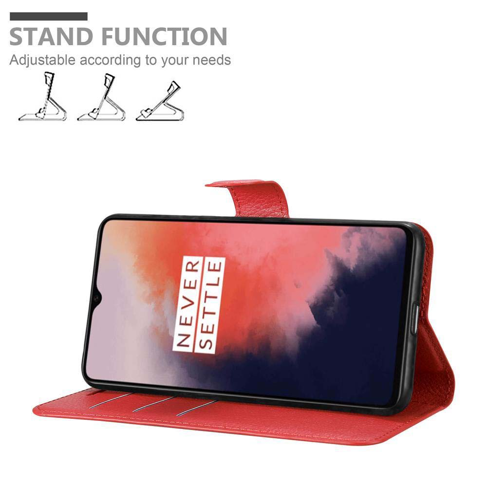Custodia rossa per telefono con telefono dentro. Lo schermo mostra Never Settle.