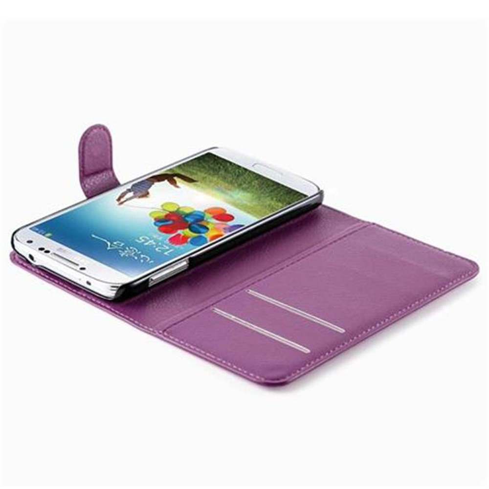Una custodia per telefono in pelle viola aperta, che tiene uno smartphone con un'immagine colorata sullo schermo.