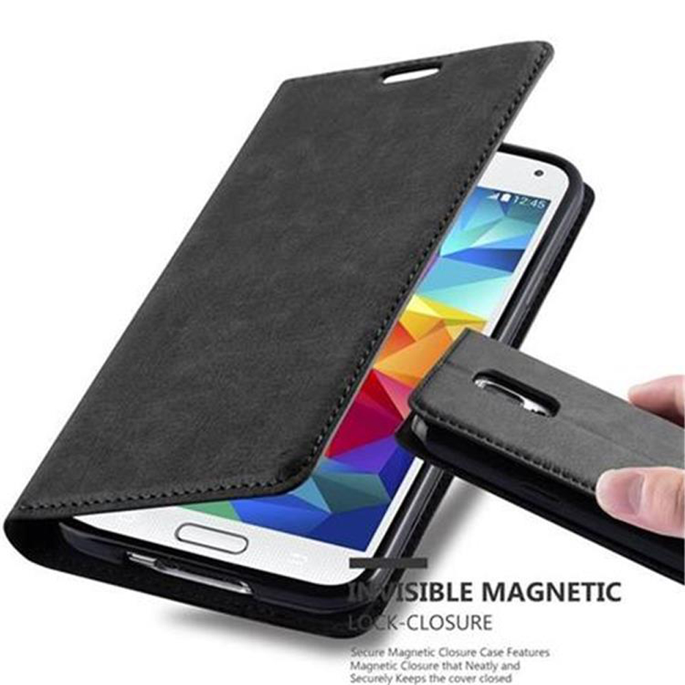 Funda de teléfono negra con teléfono dentro, mostrando la pantalla, y fondo blanco.