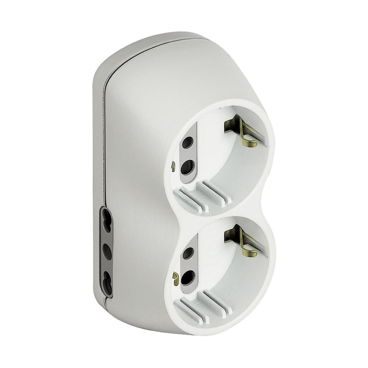 Un adattatore elettrico bianco con due prese e un design curvo.
