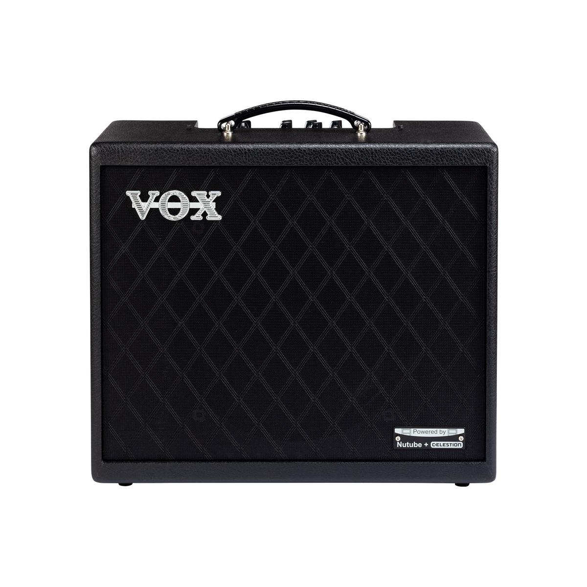 Un amplificatore per chitarra VOX nero. Lo sfondo è bianco.