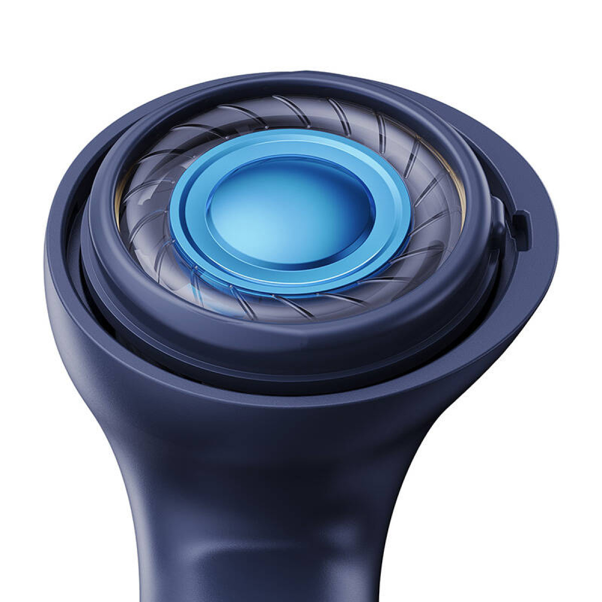 Zbliżenie niebieskiego głośnika słuchawkowego z niebieskim elementem wewnętrznym.