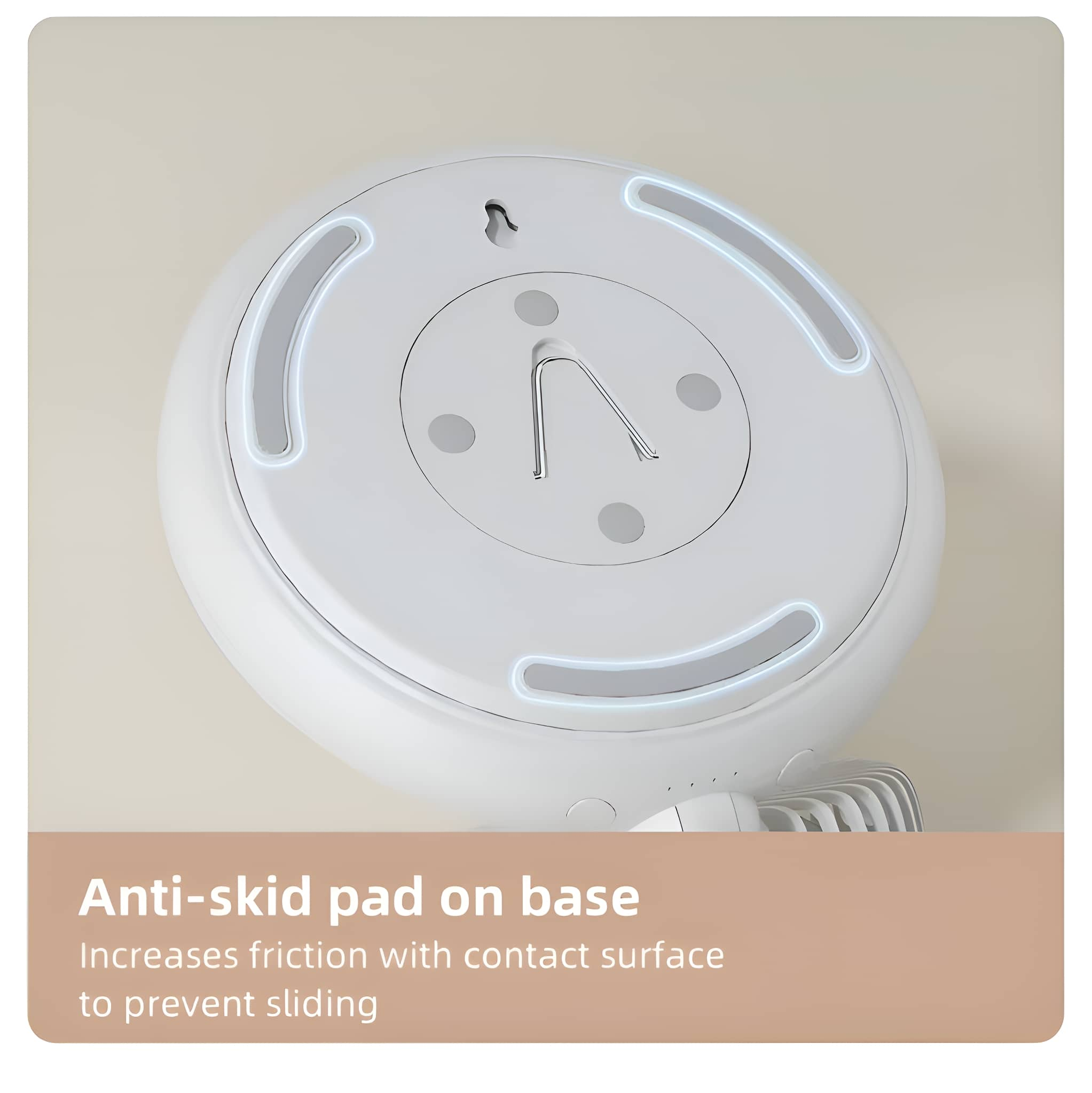 Weißer Lüfterfuß mit Anti-Rutsch-Pads. Text: Anti-Rutsch-Pad am Fuß. Erhöht die Reibung.