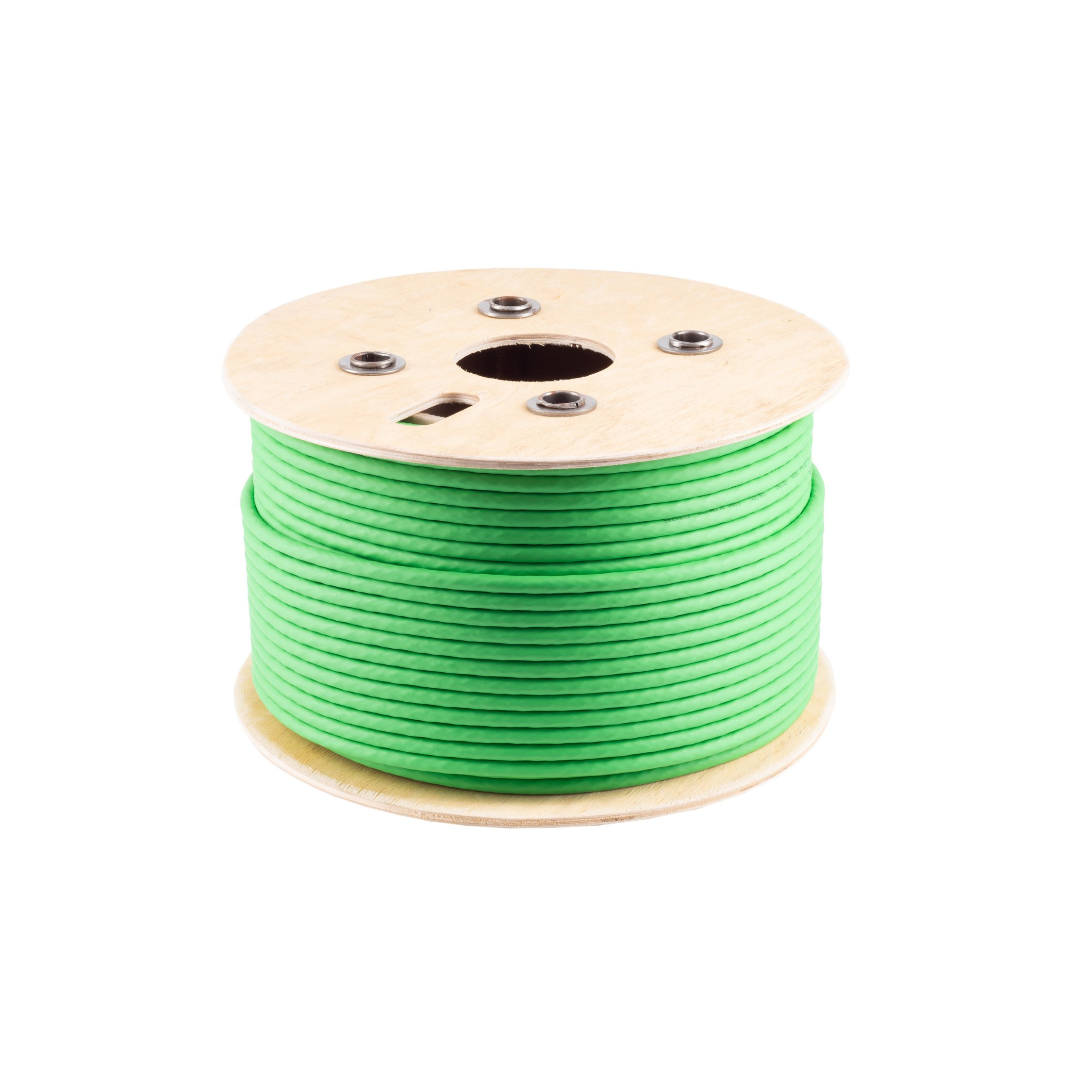 Una bobina di cavo verde con lati in legno e sfondo bianco.