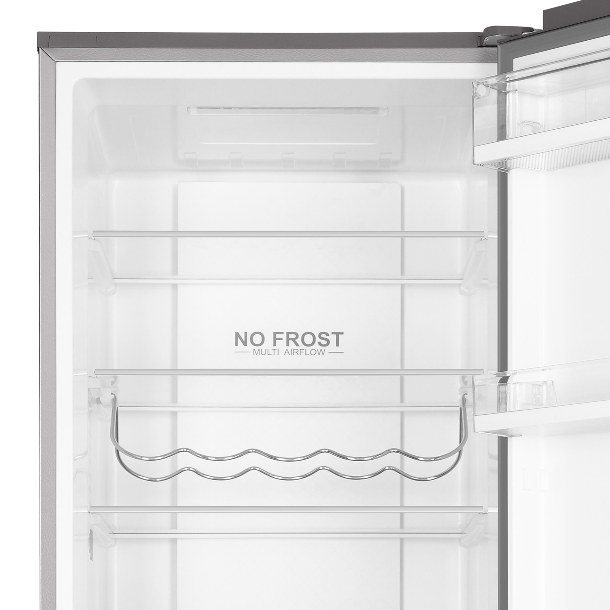 Interno del frigorifero con ripiani e portabottiglie, sfondo bianco, senza marchio frost.