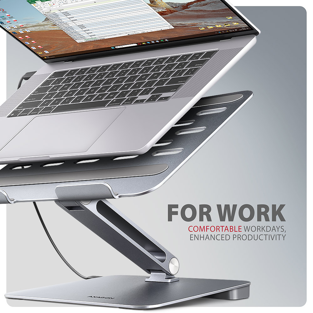Laptop su supporto argento, con testo: PER LAVORARE, GIORNATE LAVORATIVE COMODE.