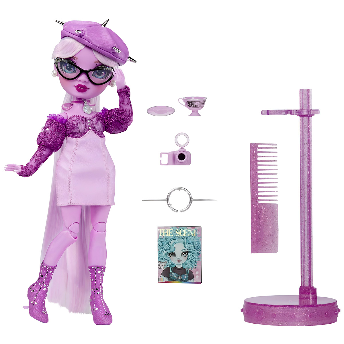Puppe in lila Outfit. Zubehör: Brille, Tasse, Kamm und Ständer.