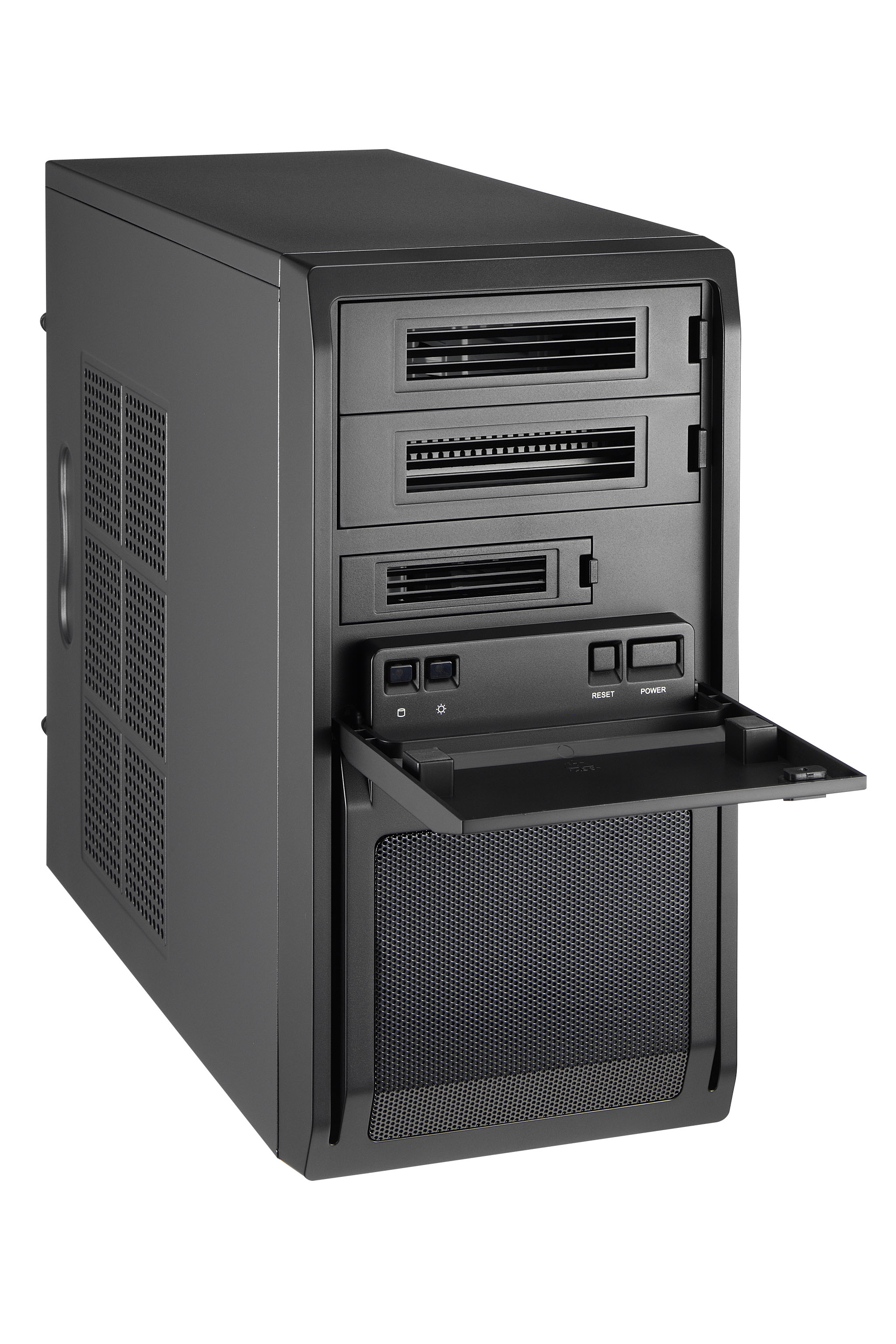 Case per computer nero con pannello frontale aperto. Ha unità e pulsanti di controllo. Sfondo bianco.