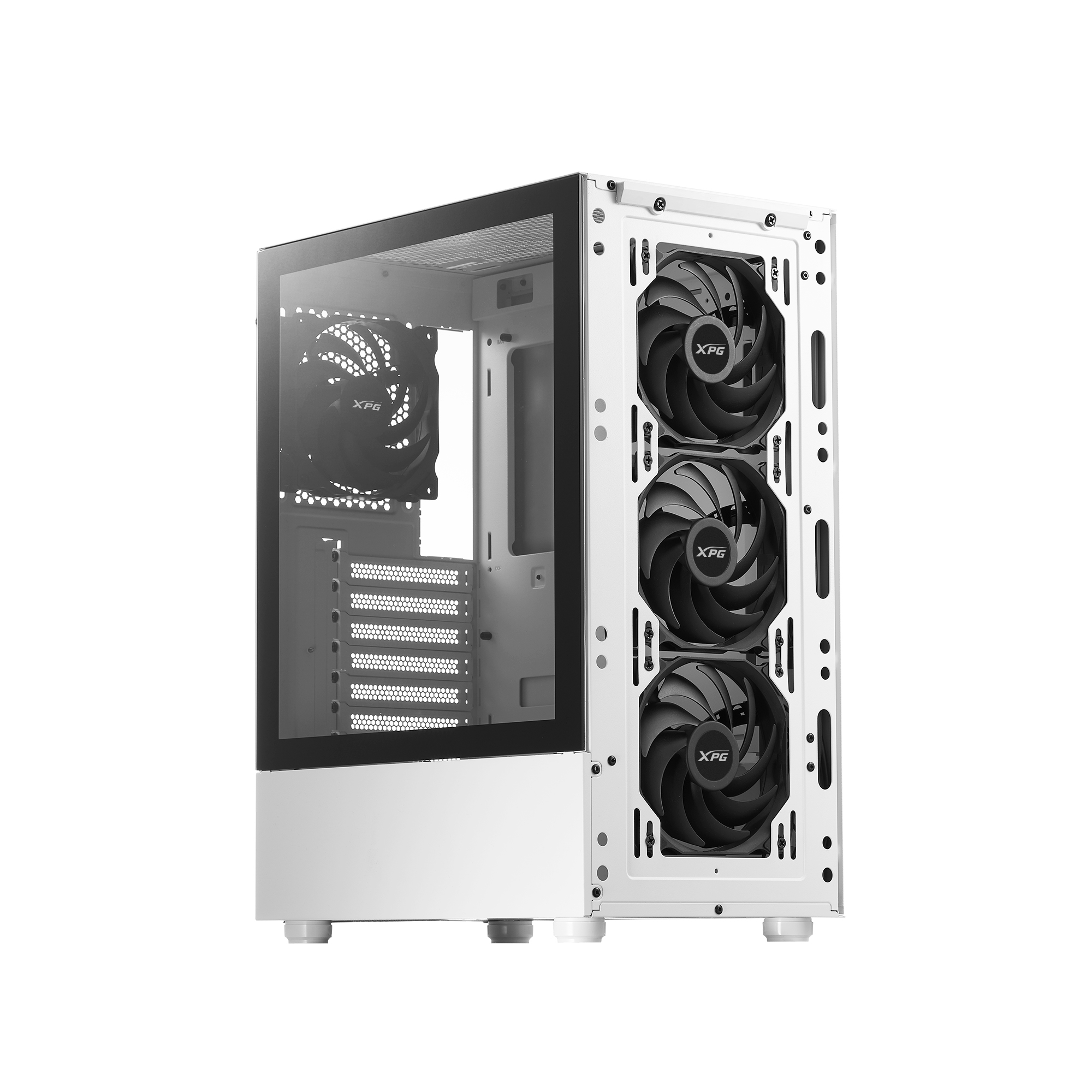 Caja de ordenador blanca con panel lateral de cristal y tres ventiladores negros, logo XPG.