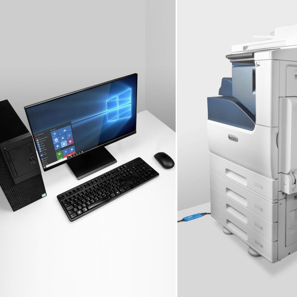 Configurazione computer con monitor, tastiera, mouse e stampante.