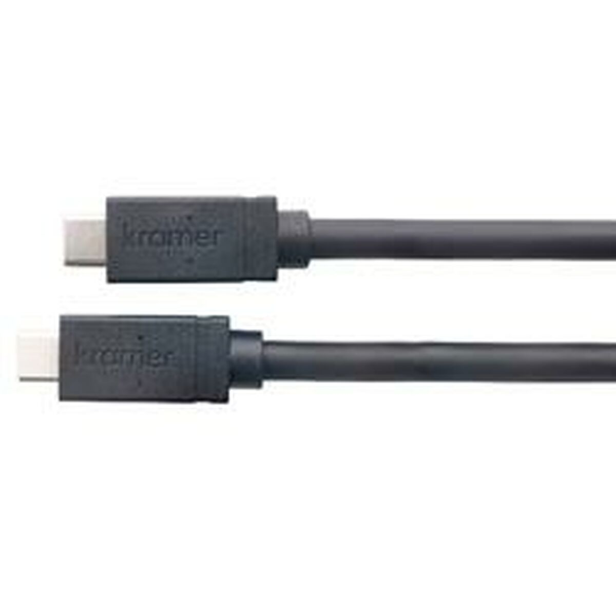 Primo piano di connettori USB-C neri con il marchio "Kramer". Isolati su sfondo bianco.