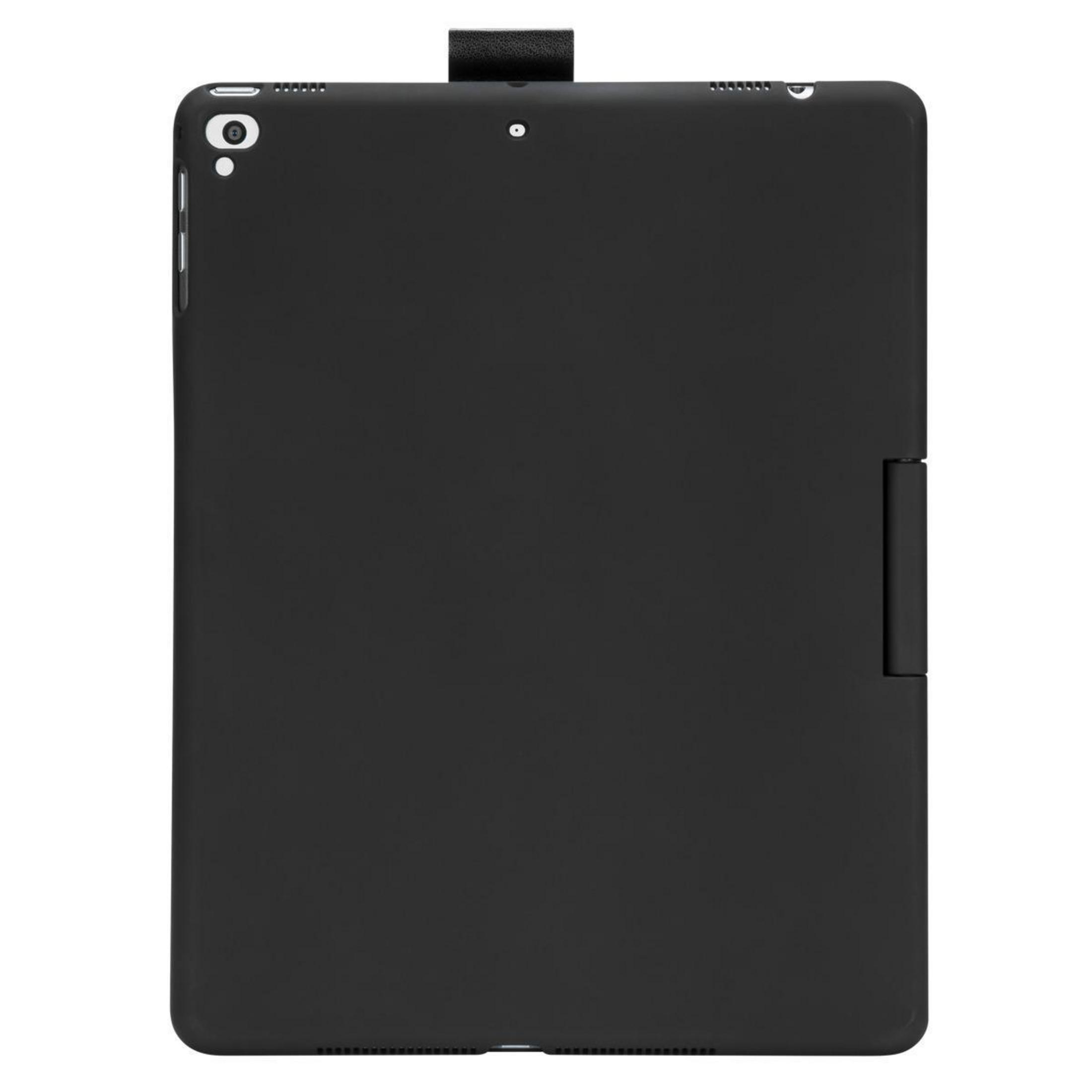 Custodia per iPad nera. Ha un lembo magnetico per chiudere.