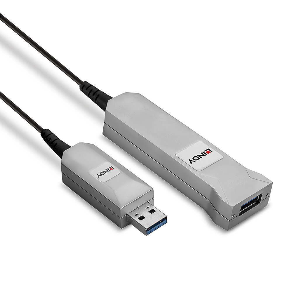 Cable USB gris y blanco con el logotipo de Lindy. El cable es negro.